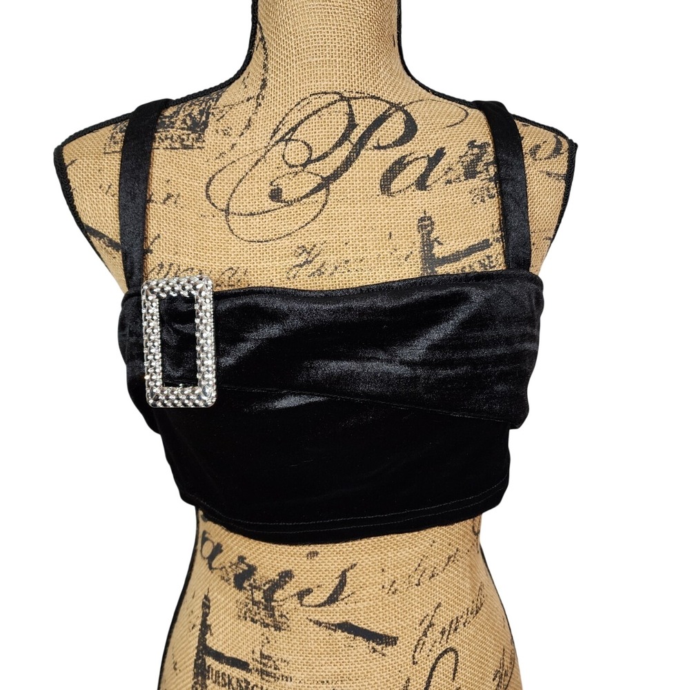 New w/tag! PRETTYLITTLETHING Size 8 Tall Black Velvet Sexy Santa Buckle Crop Top